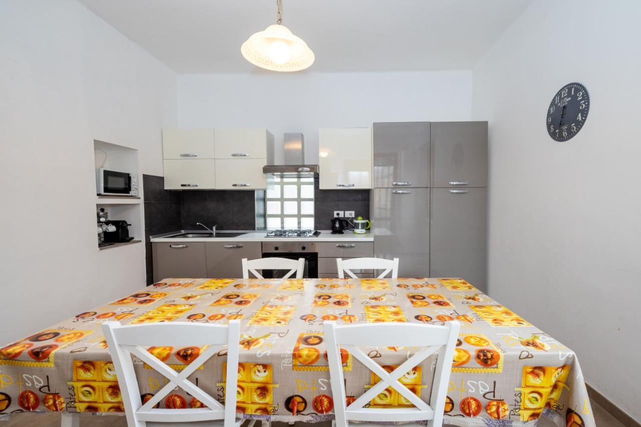 Casa Romeo Appartamento Con Posto Auto Finale Ligure Exteriér fotografie